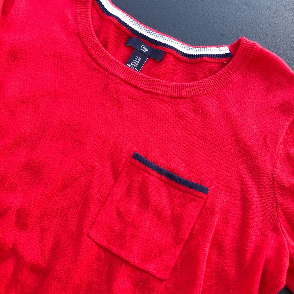 Red with blue trim GAP sweater GREAT CONDITION